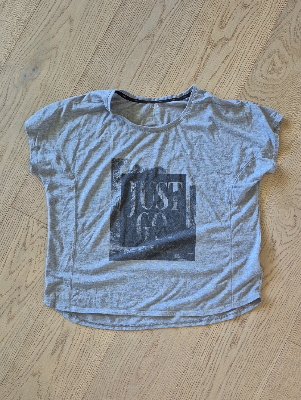 Hyba Gray Graphic Women's Tee - JUST GO Style